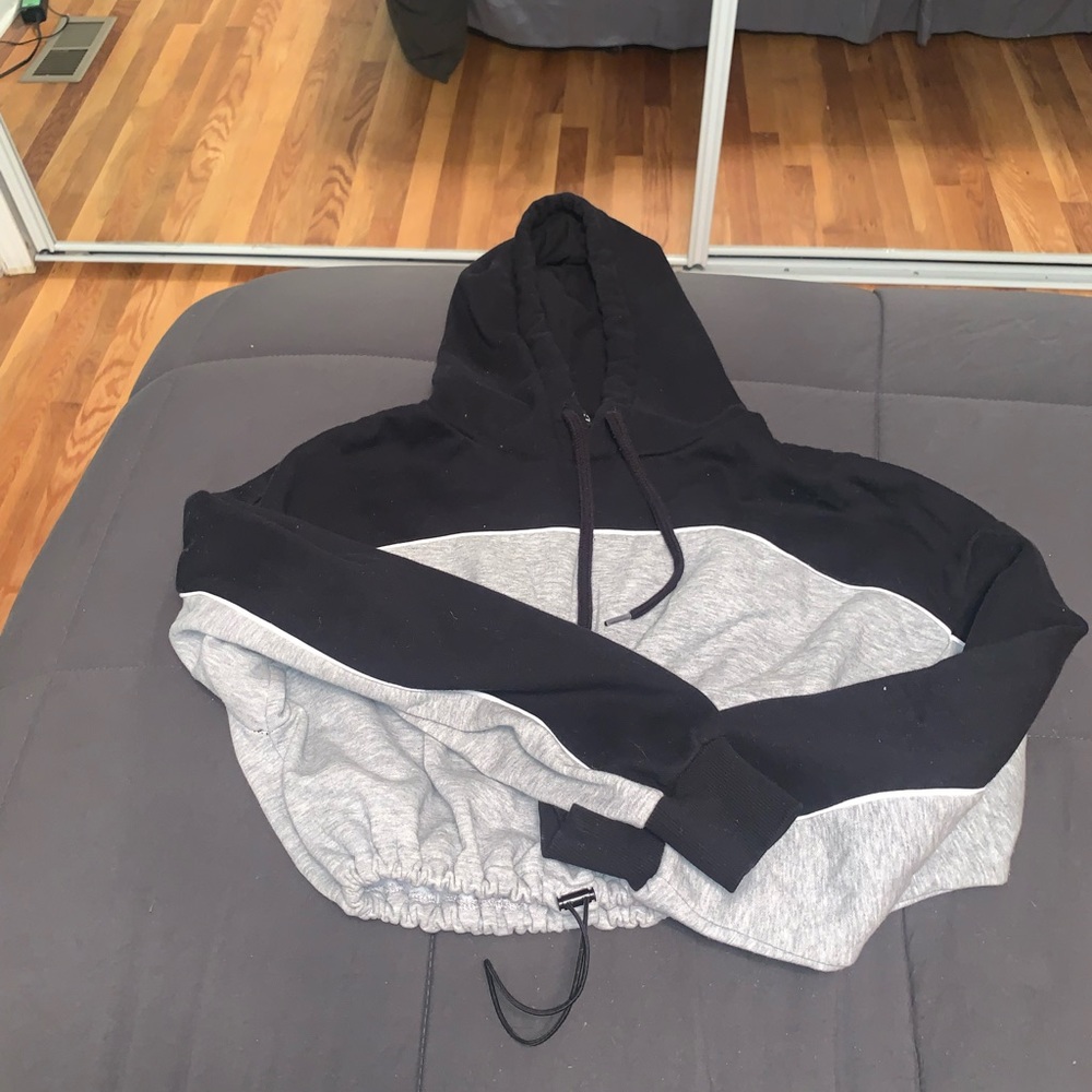 Black cropped hoodie